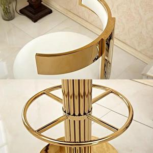 Tabouret <span class=keywords><strong>de</strong></span> Bar Pivotant <span class=keywords><strong>de</strong></span> Luxe Léger, Design Moderne Simple en Acier Inoxydable, Chaise <span class=keywords><strong>de</strong></span> Bar à Dossier Tendance pour Maison et Bureau - Product Image 4