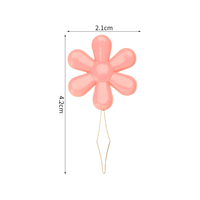 Enfile-aiguille en forme de fleur pour la couture à la main