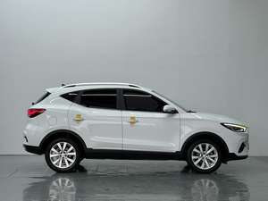 MG ZS SUV d'occasion, turbo, conduite à gauche, cuir foncé, pneus R17, voitures de Chine prêtes pour livraison mondiale en 45 jours - Product Image 5