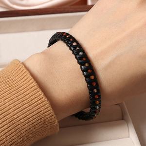 Pulsera Unisex de Moda, Hecha a Mano, con Cuentas de Ojo de Tigre y Cuerda Trenzada Multicapa, de Cuero, Personalizada, por JUSTOP, Hecho en China, MOQ 30 - Product Image 3