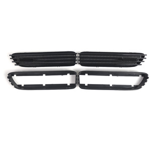 Prises d'air latérales BMW E46 Série 3 M3, aérations de garde-boue, caches en plastique à persiennes, fixation par vis, 2001-2006 - Product Image 1