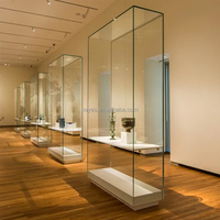Présentoirs en bois MDF pour musées, sculptures avec couvercle en acrylique / vitrine sur piédestal