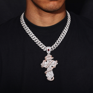 Collana da uomo con grande ciondolo a croce religiosa bicolore in ottone placcato oro 18K con zirconi cubici 5A e croce avvolta a serpente - Product Image 5