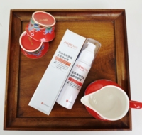 Sérum visage à l'acide hyaluronique 100% sans silicone avec technologie de microcourant par rouleau 30g pour une hydratation intensive et des soins contre l'eczéma