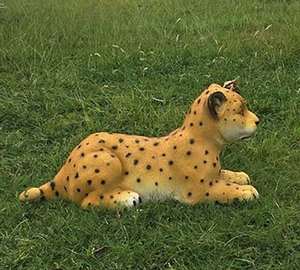 Sculpture de léopard doré en fibre de verre S103, décoration de jardin extérieure, fabrication artisanale, écologique, résistante aux UV, résistante aux intempéries, fontaine d'eau - Product Image 4