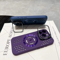 Étui de téléphone magnétique tendance avec coque arrière en métal, protection de l'objectif de l'appareil photo, étui de protection souple pour iPhone