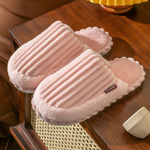 Nouvelles pantoufles chaudes d'automne-hiver en peluche et coton pour intérieur et extérieur, avec logo personnalisé, antidérapantes, à semelle épaisse et amortissante, pour hommes, femmes et couples. - Product Image 6