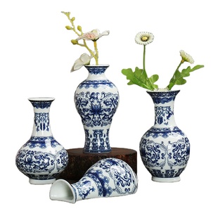 Chinese Stijl Kleine Blauwe En Witte Porseleinen Vaas Klassieke Keramische Bloem Muur Opknoping Vazen Buitenshuis Voor Woondecoratie - Product Image 1