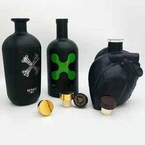 Carafe en liège 700 ml pour whisky XO Vodka Liqueur Spiritueux Unique Forme <span class=keywords><strong>de</strong></span> <span class=keywords><strong>coeur</strong></span> Bouteille en verre noir mat Brandy pour Cognac <span class=keywords><strong>Rhum</strong></span> - Product Image 2