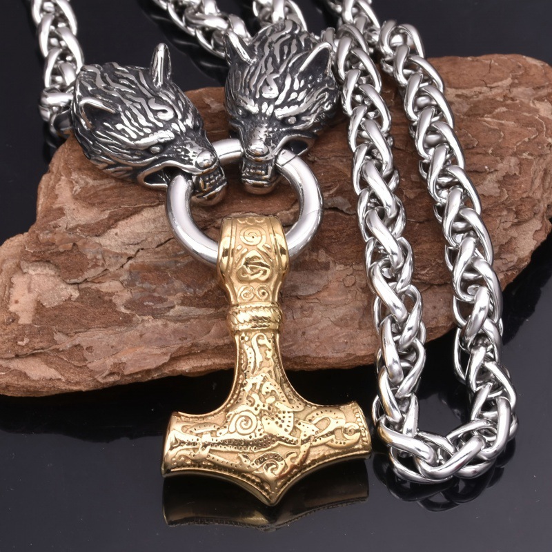 Ciondolo in oro + catena in argento