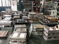 Automatische machine voor het maken van wegwerp plastic trays, PP PET voedselborden thermoformmachine