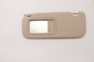 Côté conducteur Fabricants Pièces détachées automobiles <span class=keywords><strong>Pare</strong></span>-<span class=keywords><strong>soleil</strong></span> avec miroir pour TOYOTA YARIS 2023 2024 OE 74310-0DF40-A0 - Product Image 4