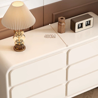 Commode en bois style crème minimaliste, avec 8 tiroirs à panneaux plats, buffet de rangement, pieds à boule entièrement incurvés, autoportante