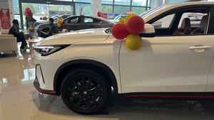 SUV Changan X5 PLUS 2025 durable, 1.5T 7DCT <span class=keywords><strong>automatique</strong></span>, véhicule à essence, idéal pour la ville - Product Image 3