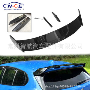 Alerón Trasero BMW en Negro Brillante con Textura de Fibra de Carbono, Estilo Ducktail para Serie 1 F40 M135i 2019+ - Product Image 2