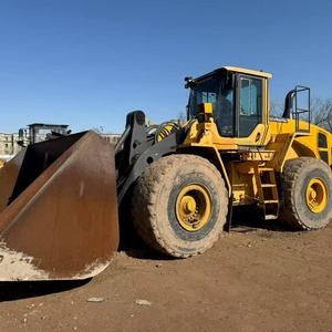 Chargeuse sur pneus diesel Volvo L180G d'occasion, modèle 2018, capacité nominale de 22 tonnes, moteur haute performance HYDAC PLC, pompe à roulement. - Product Image 5