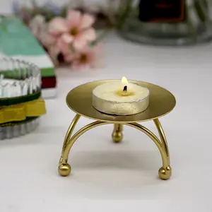 Suporte de velas decorativo clássico, preto e dourado de metal para decoração de casa