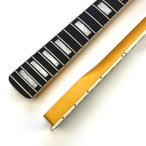 Manico per Chitarra Elettrica <span class=keywords><strong>ST</strong></span> in Acero Canadese Satinato con Intarsi a Blocco Bianco Perla a 22 Tasti, Paletta Grande e Binding Bianco - Product Image 6