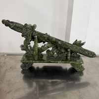 Épée de dragon en jade vert chinois en gros, ornement en jade Longquan, sculpture en jade serpentine naturel pour la décoration Feng Shui à domicile
