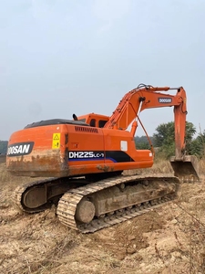 รถขุดไฮดรอลิก Doosan DH225LC-7 ขนาด 21.5 ตัน ใช้เครื่องยนต์ Isuzu พร้อมส่งออก รุ่นปี 2024 เกียร์และปั๊ม - Product Image 2