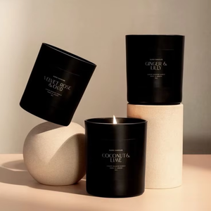 Velas Aromáticas Artesanales LANJO en Frascos de Vidrio Negro Mate con Etiqueta de Diseño Impreso, Caja de Regalo Navideña de Lujo - Product Image 1