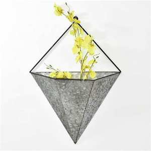 Pots à fleurs composites au design unique avec une finition élégante, idéaux pour les succulentes, les herbes et les plantes d'intérieur, disponibles à un bon prix. - Product Image 1