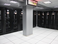 Suelo Elevado Antiestático de Acero para Sala de Ordenadores 600*600, Suelo Suspendido Móvil para Centros de Datos