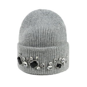 <span class=keywords><strong>Automne</strong></span> et hiver 100% polyester gaufré rayé tricoté à la main chaud <span class=keywords><strong>bonnet</strong></span> pour femmes adultes - Product Image 1