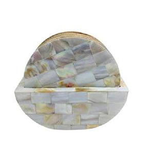 Posavasos de nácar blanco hechos a mano de alta calidad con diseño elegante para un servicio de té de lujo a precio mayorista - Product Image 5