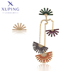 Pendientes-1007 Joyería XUPING Pendientes Asimétricos Personalizados Chapados en Oro de 14K Joyería de Cobre Pendientes de Mujer de Lujo - Product Image 1