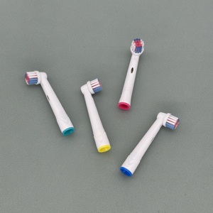 Têtes <span class=keywords><strong>de</strong></span> brosse à dents soniques interchangeables personnalisées, série <span class=keywords><strong>B</strong></span> Io 9, vente directe usine, têtes <span class=keywords><strong>de</strong></span> brosse à dents électriques remplaçables pour soins bucco-dentaires - Product Image 1