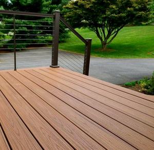 Tarima de Madera Plástica Compuesta Resistente al Agua y a los Rayos UV para Exteriores, Baldosas de WPC para Bricolaje/Tarima de WPC a Bajo Precio - Product Image 1