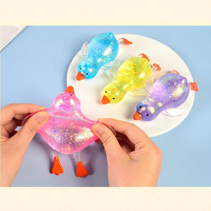 Juguetes para Apretar de Material TPR para Bebés y Niños Pequeños, Pato de Maltosa para Amasar, Bola Antiestrés de Rebote Lento con Forma de Ganso - Product Image 5