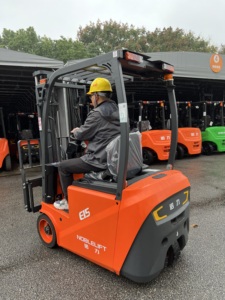 Chariot élévateur à contrepoids à trois roues Noblelift Mini de haute qualité et à bas prix, capacité de 1,5 tonne, batterie lithium-ion, modèle FE3R12 - Product Image 5