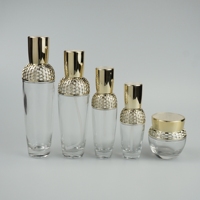 Flacon de parfum en verre incurvé personnalisable de 100 ml avec finition givrée, pulvérisateur à chaud, flacons de soin de la peau de luxe