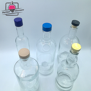 Botella de Vidrio Vacía de 700 ml para Vodka, Brandy, Whisky/Ron/Licor con Tapón de Corcho - Product Image 6