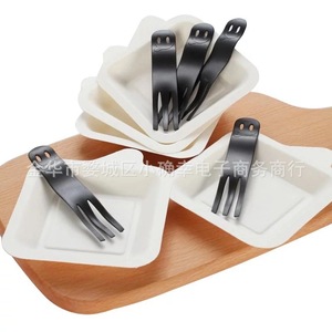 Fourchettes à gâteau en plastique, design visage souriant, couleur noire, outils à dessert pour les fêtes - Product Image 2