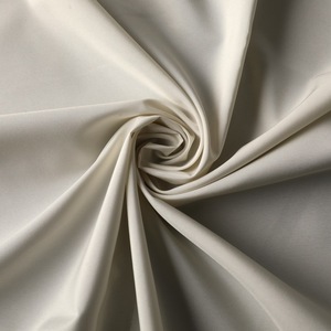 <span class=keywords><strong>Tissu</strong></span> tissé en pongé 100 % polyester léger 20D*20D 500T 46 g/m² imperméable, antistatique et anti-plume <span class=keywords><strong>pour</strong></span> vêtements d'extérieur <span class=keywords><strong>pour</strong></span> filles - Product Image 3