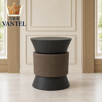 Table d'appoint moderne pour hôtel, table ronde personnalisée avec base en bois sculpté pour les projets de hall d'entrée, de salon et de villa