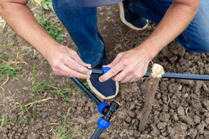 ตัวล็อคระบบชลประทานพลาสติก16มม. แบบทันสมัยวัสดุ PP ตัวเชื่อมต่อเทปแบบหยดอุปกรณ์สำหรับสวน - Product Image 5