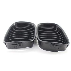 กระจังหน้า BMW E39 สีดำด้าน วัสดุพลาสติก ABS ช่องรับอากาศ สำหรับรถยนต์ซีรีส์ 5 ปี 1999-2003 - Product Image 3