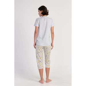 Pijama de mujer con cuello redondo y manga corta, estilo capri ovalado - Product Image 1