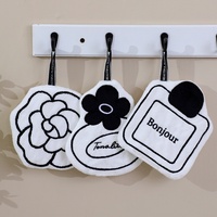 Serviettes à main Longren Camellia en velours corail épaissi, serviettes suspendues pour cuisine et salle de bain, serviettes mignonnes adaptées aux enfants