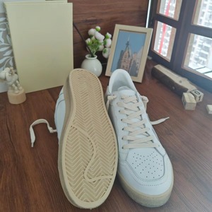 Chaussures de sport décontractées pour hommes en cuir véritable et caoutchouc, chaussures de marche élégantes antidérapantes à tige basse pour l'extérieur - Product Image 6