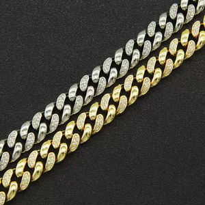 กำไลข้อมือเพชรโมอิสซาไนต์สุดหรู ดีไซน์แบบ Cuban Link สั่งทำพิเศษสำหรับเครื่องประดับฮิปฮอป แฟชั่น และโอกาสเป็นของขวัญ - Product Image 5