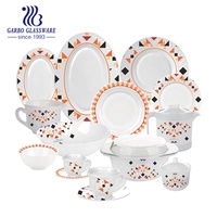 Set Perlengkapan Makan Kaca Opal Putih Bentuk Bulat 72 Pcs Set Perlengkapan Makan Kaca dengan Cetak Kustom Set Peralatan Makan Kaca Tempered untuk 8 Orang