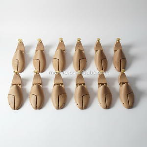 Forma de zapato de tubo doble premium personalizada para un ajuste perfecto, ideal para dar forma y preservar el calzado. - Product Image 3