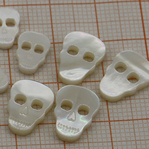 התאמה אישית טבעית לבנה פנינה צדפה פנינה צדפה של 4 חורים לחצן - Product Image 2