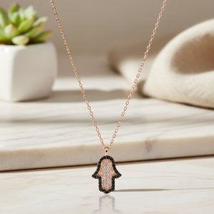 Collar con Colgante Hamsa de Piedra de Circonio Negro Nano, Hecho a Mano en Turquía, Joyería de Plata de Ley 925 al por Mayor - Product Image 3