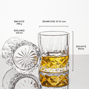 NOVARE Élégant Coffret de 5 Verres à Vin Carrés Gravés de 750 ml avec Bouchon en Verre Transparent – Cadeaux d'Affaires - Product Image 3